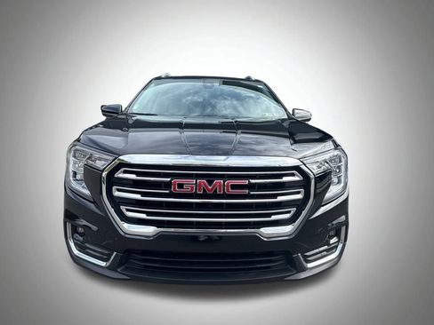 Used 2022 GMC Terrain SLT w/ LPO, Floor Liner Package image 8