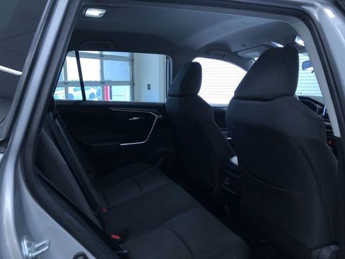 Used 2025 Toyota RAV4 XLE image 22