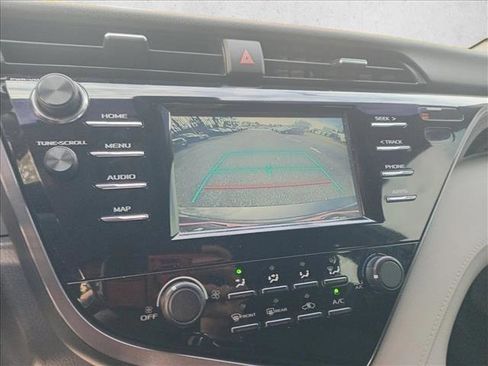 Used 2019 Toyota Camry LE image 22
