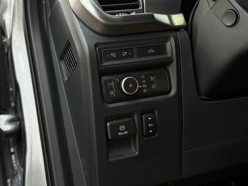 Used 2021 Ford F150 Platinum w/ FX4 Off-Road Package AWD/4WD image 16