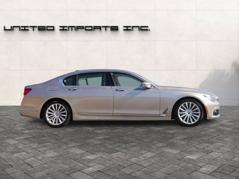 Used 2016 BMW 740i RWD image 8