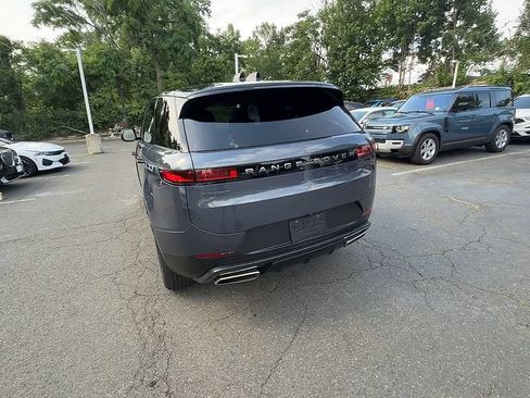 Used 2024 Land Rover Range Rover Sport SE AWD/4WD image 7