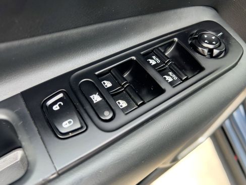 Used 2022 Jeep Renegade Latitude image 20