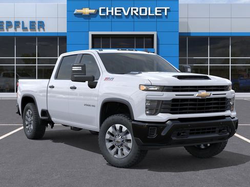 New 2026 Chevrolet Silverado 2500 Custom w/ Custom Value Package AWD/4WD image 7