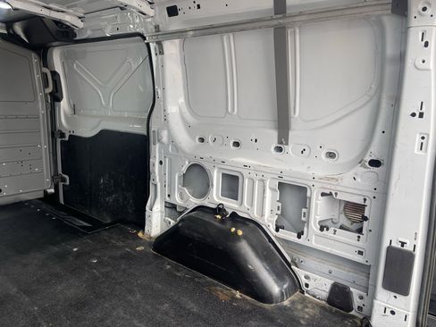 Used 2019 Ford Transit 250 130 Low Roof image 11