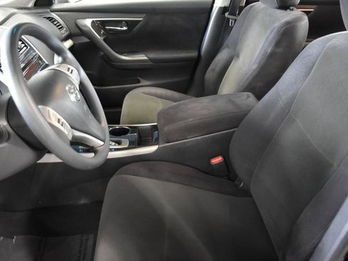 Used 2013 Nissan Altima 2.5 S FWD image 22