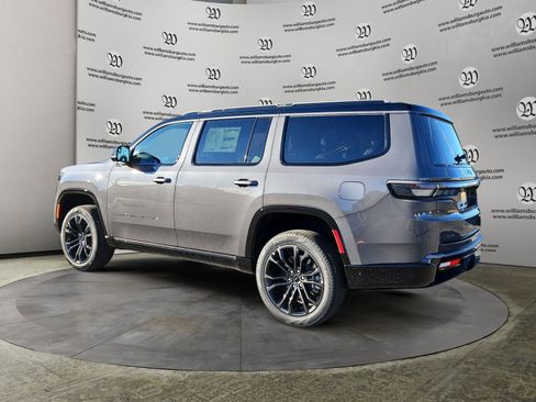 New 2026 Jeep Grand Wagoneer Summit w/ Premium Group III image 3