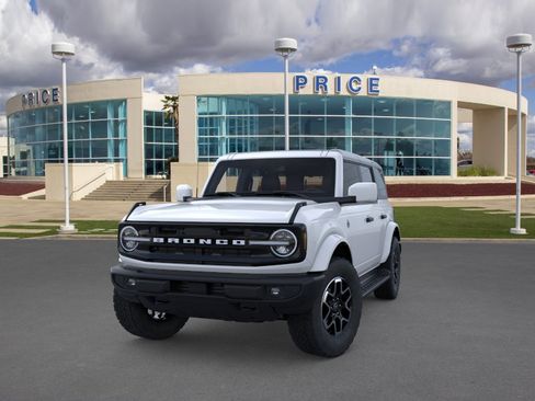 New 2026 Ford Bronco Outer Banks image 2