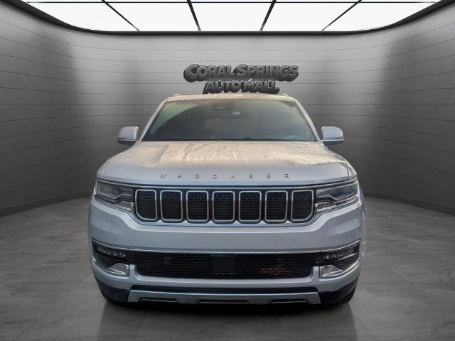 Used 2022 Jeep Wagoneer Series III AWD/4WD image 2