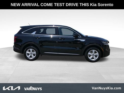 Used 2023 Kia Sorento LX FWD image 31