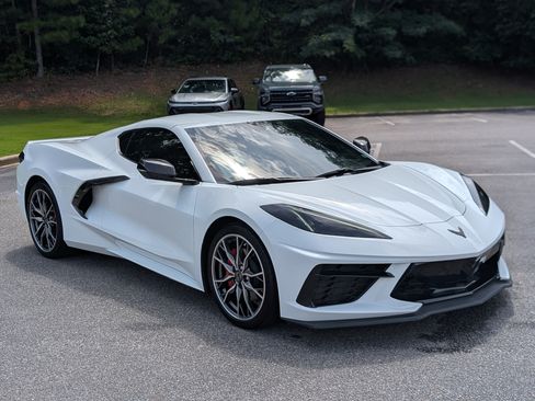 Used 2025 Chevrolet Corvette Stingray Coupe w/ Battery Protection Package RWD image 11