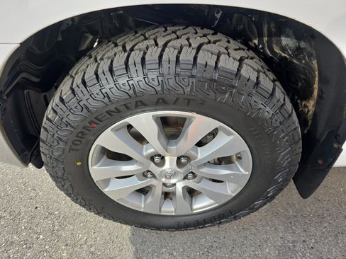 Used 2013 Toyota Tundra Limited AWD/4WD image 9