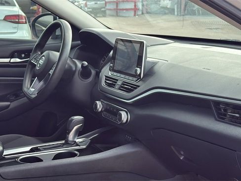 Used 2021 Nissan Altima 2.5 SV image 32