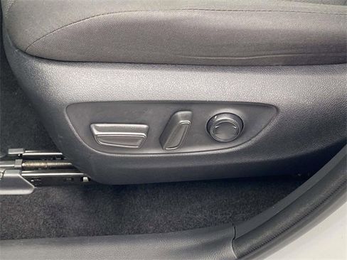 Used 2024 Toyota RAV4 XLE image 15