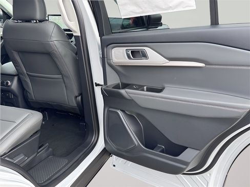 New 2026 Ford Explorer Active w/ Active Comfort Package image 26