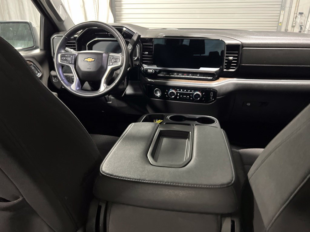 Used 2024 Chevrolet Silverado 1500 LT AWD/4WD image 15