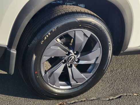 New 2026 Nissan Rogue SV FWD image 3