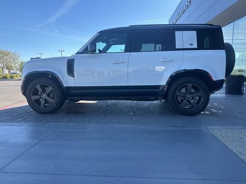 Used 2022 Land Rover Defender 110 X-Dynamic HSE image 8