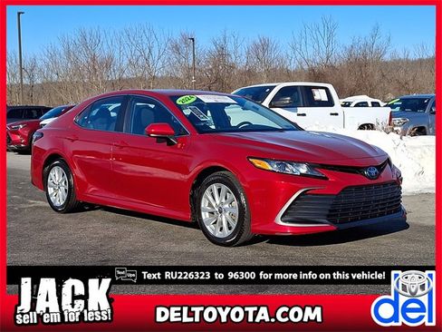 Certified 2024 Toyota Camry LE image 1