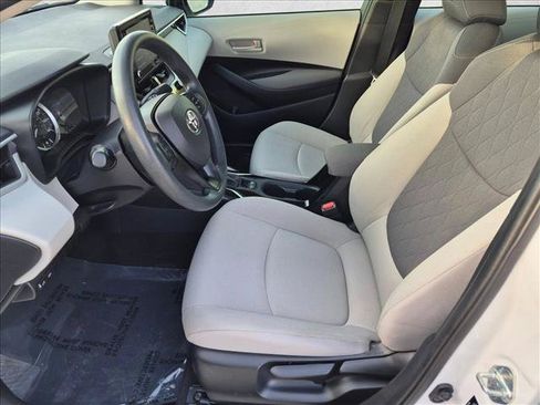 Used 2022 Toyota Corolla LE FWD image 14
