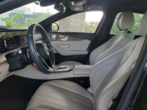 Used 2022 Mercedes-Benz E 350 Sedan image 18