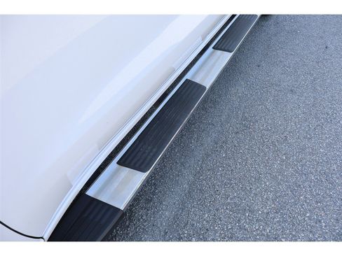 Used 2022 Chevrolet Silverado 1500 LTZ w/ LTZ Premium Package AWD/4WD image 15