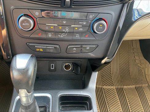 Used 2017 Ford Escape Titanium AWD/4WD image 33