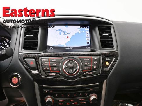 Used 2020 Nissan Pathfinder SL AWD/4WD image 12