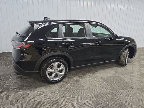 Used 2023 Honda HR-V LX image 3