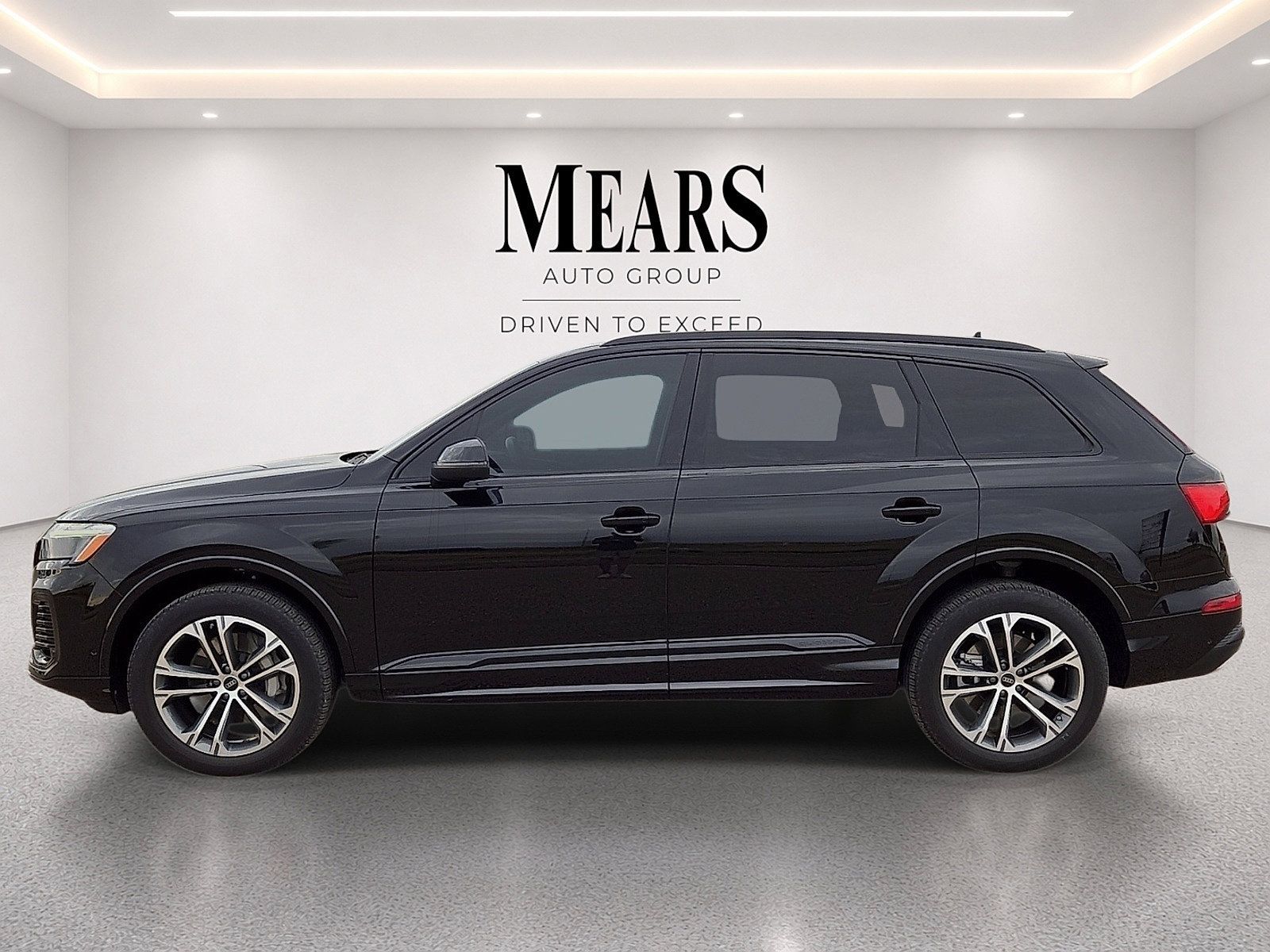 Used 2025 Audi Q7 2.0T Premium Plus w/ Premium Plus Package AWD/4WD image 2