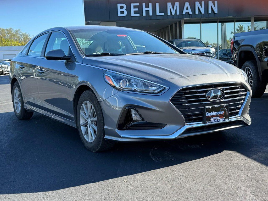 Used 2019 Hyundai Sonata SE FWD image 2
