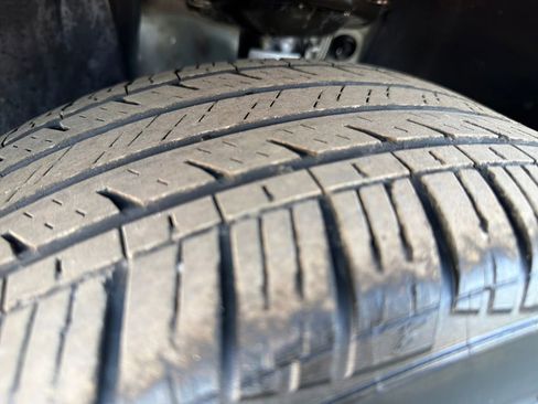 Used 2024 Volkswagen Taos SE image 30