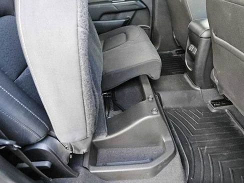 Used 2020 GMC Canyon SLE w/ Elevation Edition image 27