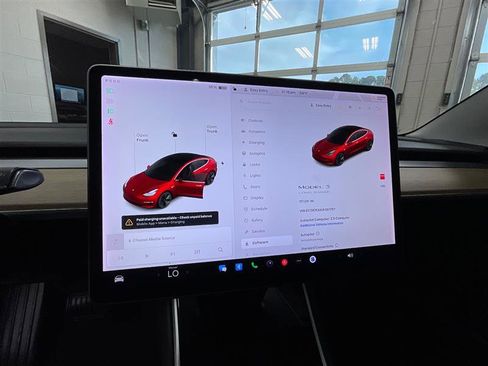 Used 2018 Tesla Model 3 Long Range image 15