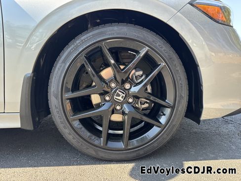 Used 2025 Honda Civic Sport image 14