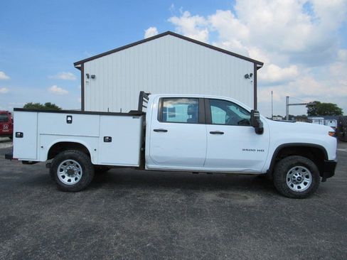Used 2022 Chevrolet Silverado 3500 W/T w/ WT Fleet Convenience Package AWD/4WD image 2