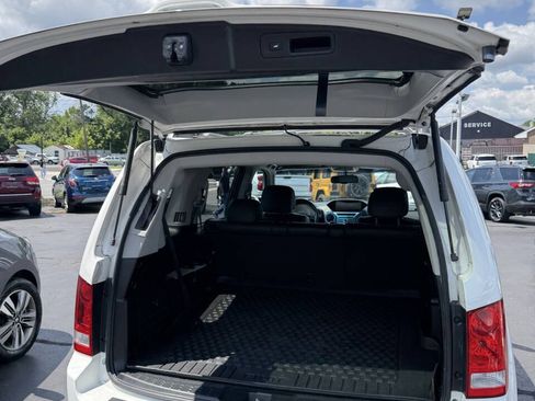 Used 2011 Honda Pilot Touring image 17