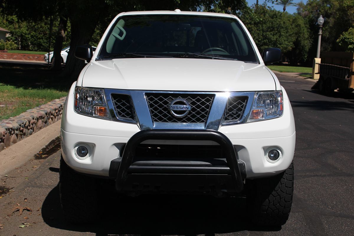 Used 2017 Nissan Frontier SV w/ Moonroof Package AWD/4WD image 4