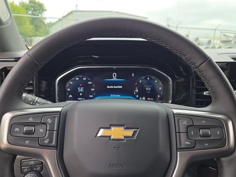 Used 2024 Chevrolet Silverado 1500 LT AWD/4WD image 30