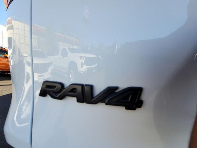 Used 2019 Toyota RAV4 XLE Premium w/ Carpet Mat Package FWD image 31