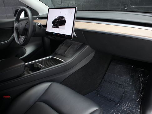 Used 2022 Tesla Model Y Performance AWD/4WD image 46