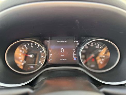 Used 2020 Jeep Compass Limited image 18