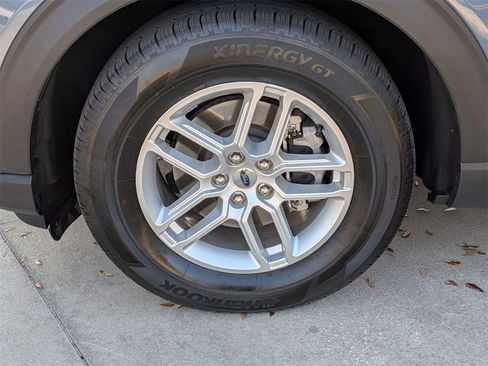 Used 2025 Ford Explorer Active w/ Active Comfort Package image 27