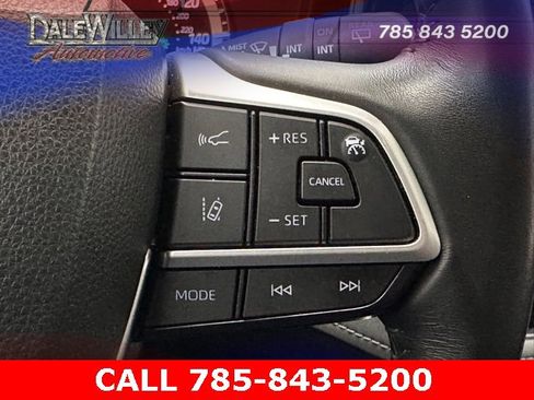 Used 2023 Toyota Highlander LE image 11