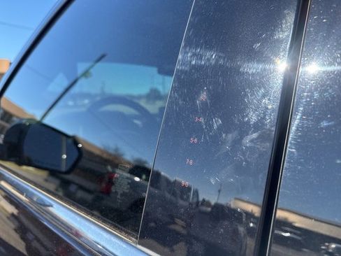 Used 2024 Ford Expedition Limited image 11