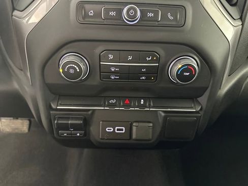 Used 2021 Chevrolet Silverado 1500 Custom image 23