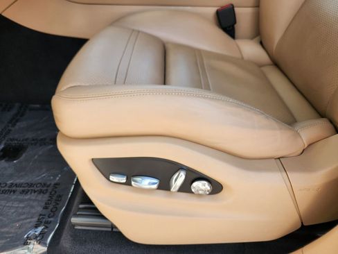 Used 2019 Porsche Cayenne E-Hybrid AWD/4WD image 15