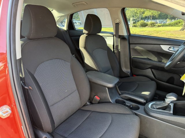 Certified 2024 Kia Forte LXS w/ LXS Technology Package FWD image 36