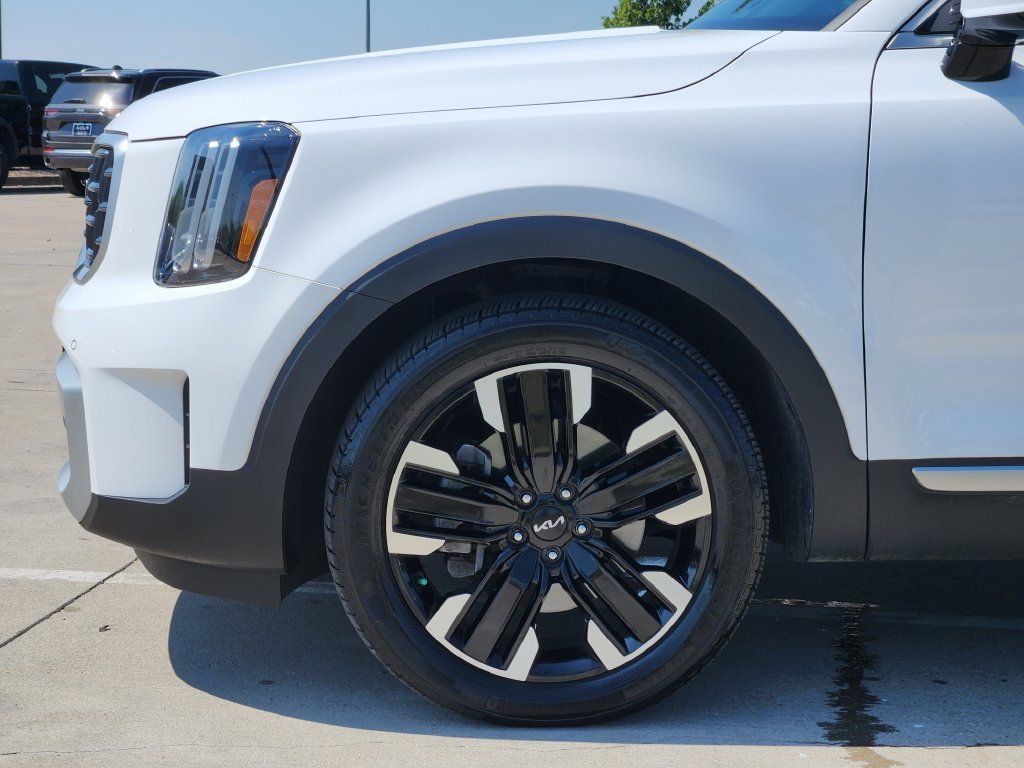Used 2024 Kia Telluride SX w/ Towing Package AWD/4WD image 14