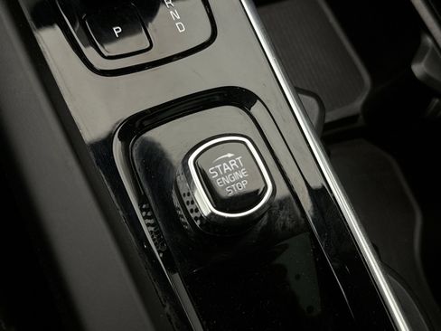 Used 2023 Volvo XC60 B5 Plus w/ Climate Package image 21